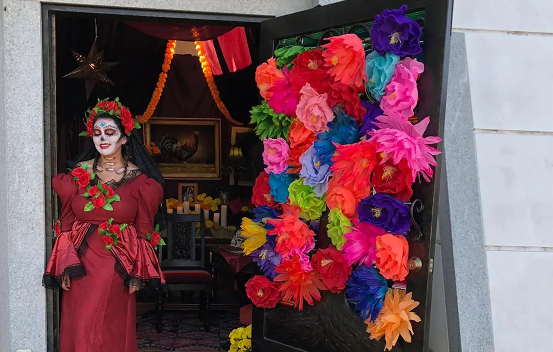 Netflix-Dia-de-los-Muertos-09-Event-at-Hollywood-Forever-Cemetary-Glow-Exhibitions-Events-Experiences-Projects
