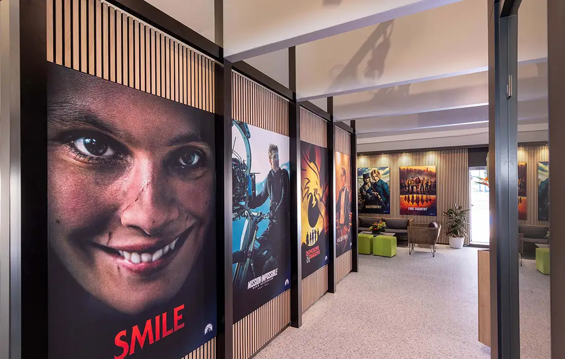 Paramount-04-MIPCOM-Cannes-Glow-Exhibitions-Events-Experiences_Projects