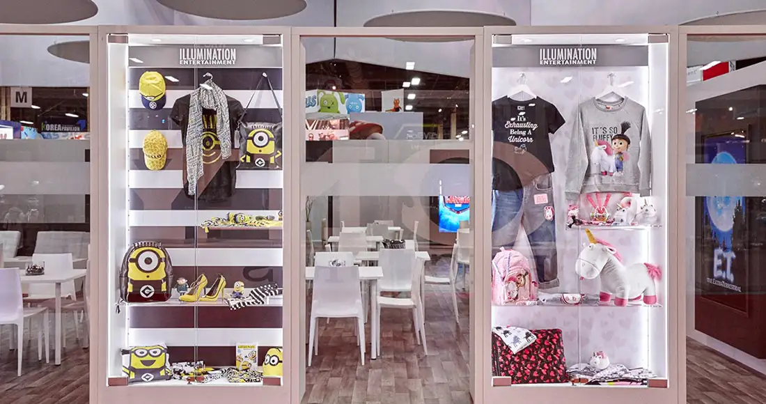 Universal-booth-2016-Las-Vegas-apparel-Glow-Exhibitions-Events-Experiences