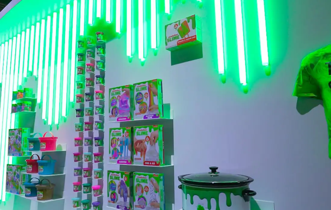 Viacom-Nicelodeon-06-Booth-Graphics-at-Licensing-Expo-Glow-Exhibitions-Events-Interiors-Projects-small