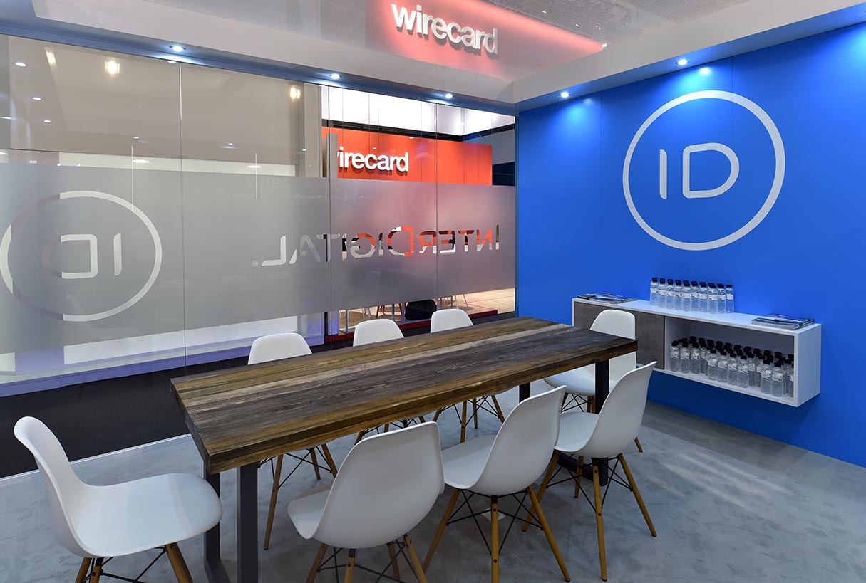 Interdigital-03-Booth-Graphics-at-MWC-Mobile-World-Congress-Glow-Exhibitions-Events-Interiors-Projects-Small