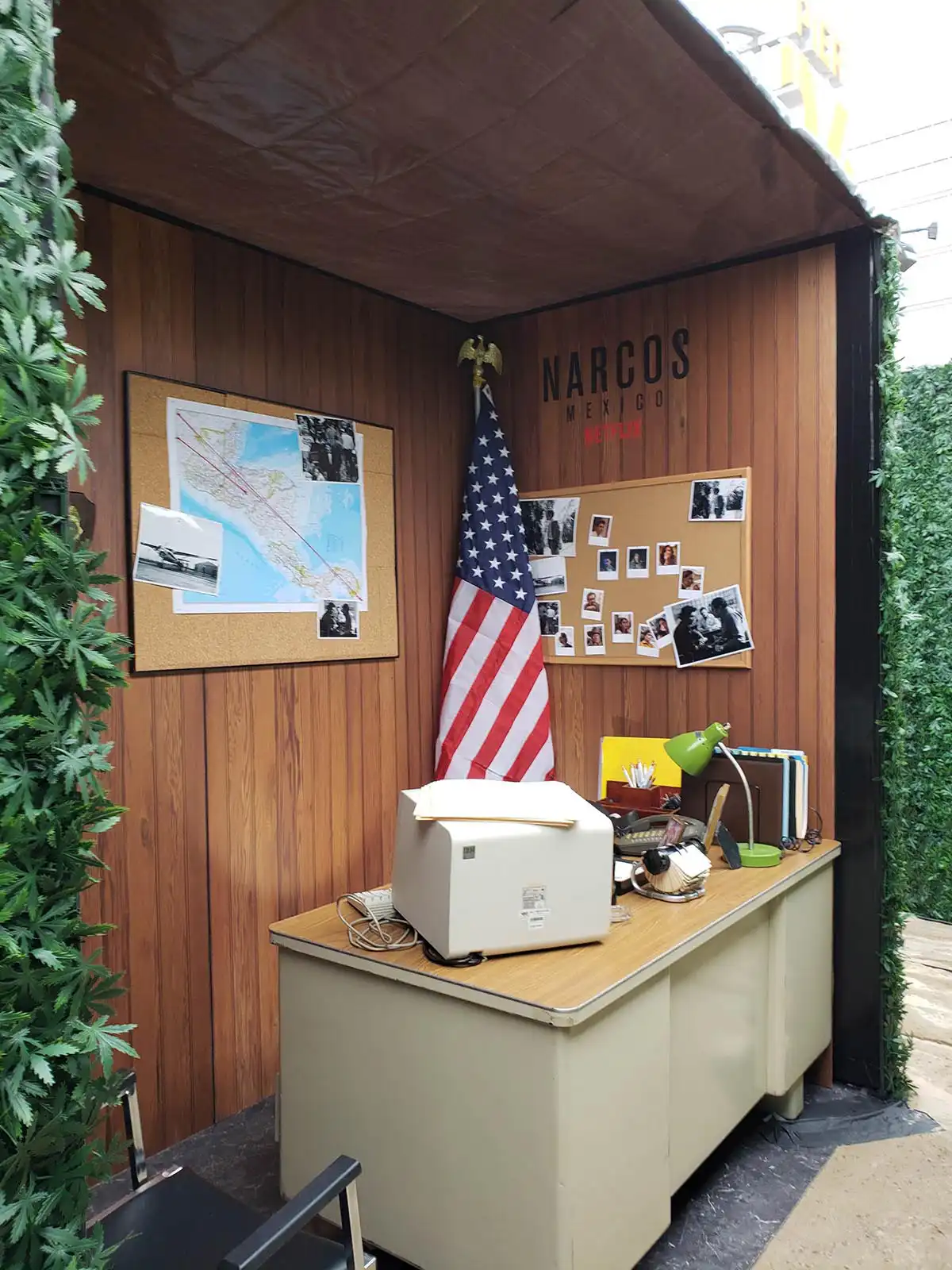 Netflix-Narcos-03-Glow-Exhibitions-Events-Experiences-Projects-Small
