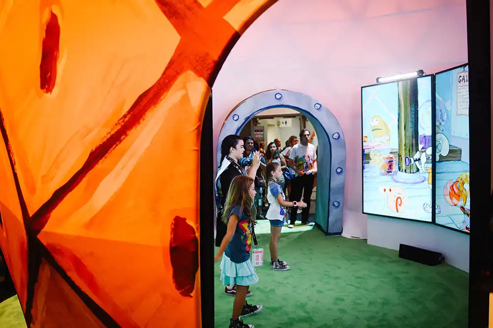 Nickelodeon-02-Booth-Graphics-at-SDCC-2017-San-Diego-Comic-Con-Glow-Exhibitions-Events-Experiences-Projects-Small