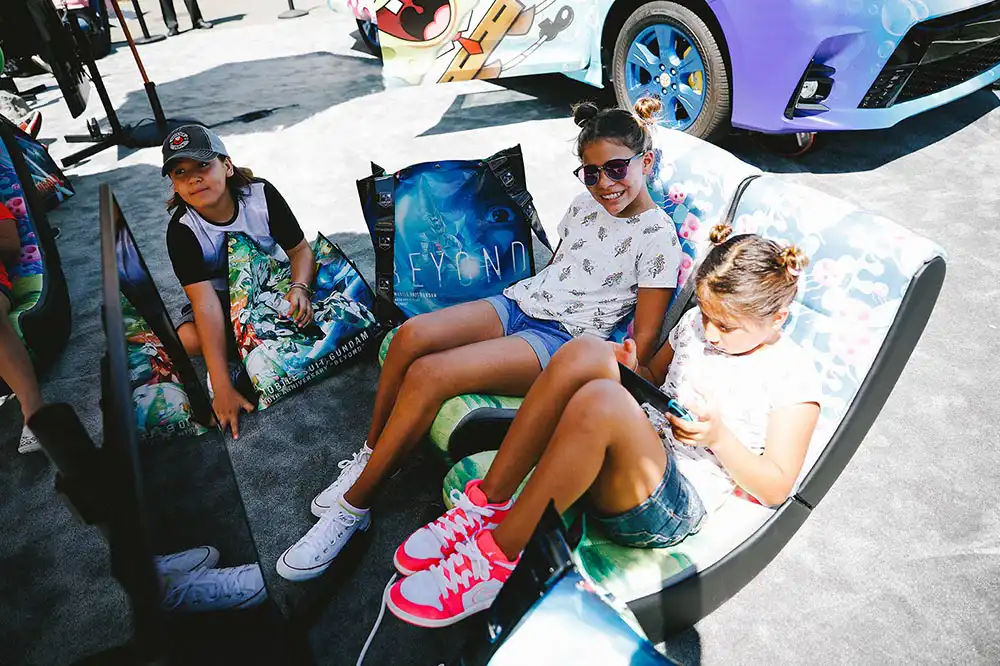 Toyota-SpongeBob-Nickelodeon-02-Booth-Graphics-at-SDCC-2019-San-Diego-Comic-Con-Glow-Exhibitions-Events-Experiences-Projects-Small